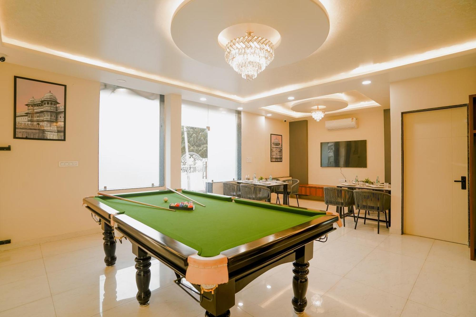 Hotel The Hidden Door-Near Jaipur Airport ภายนอก รูปภาพ