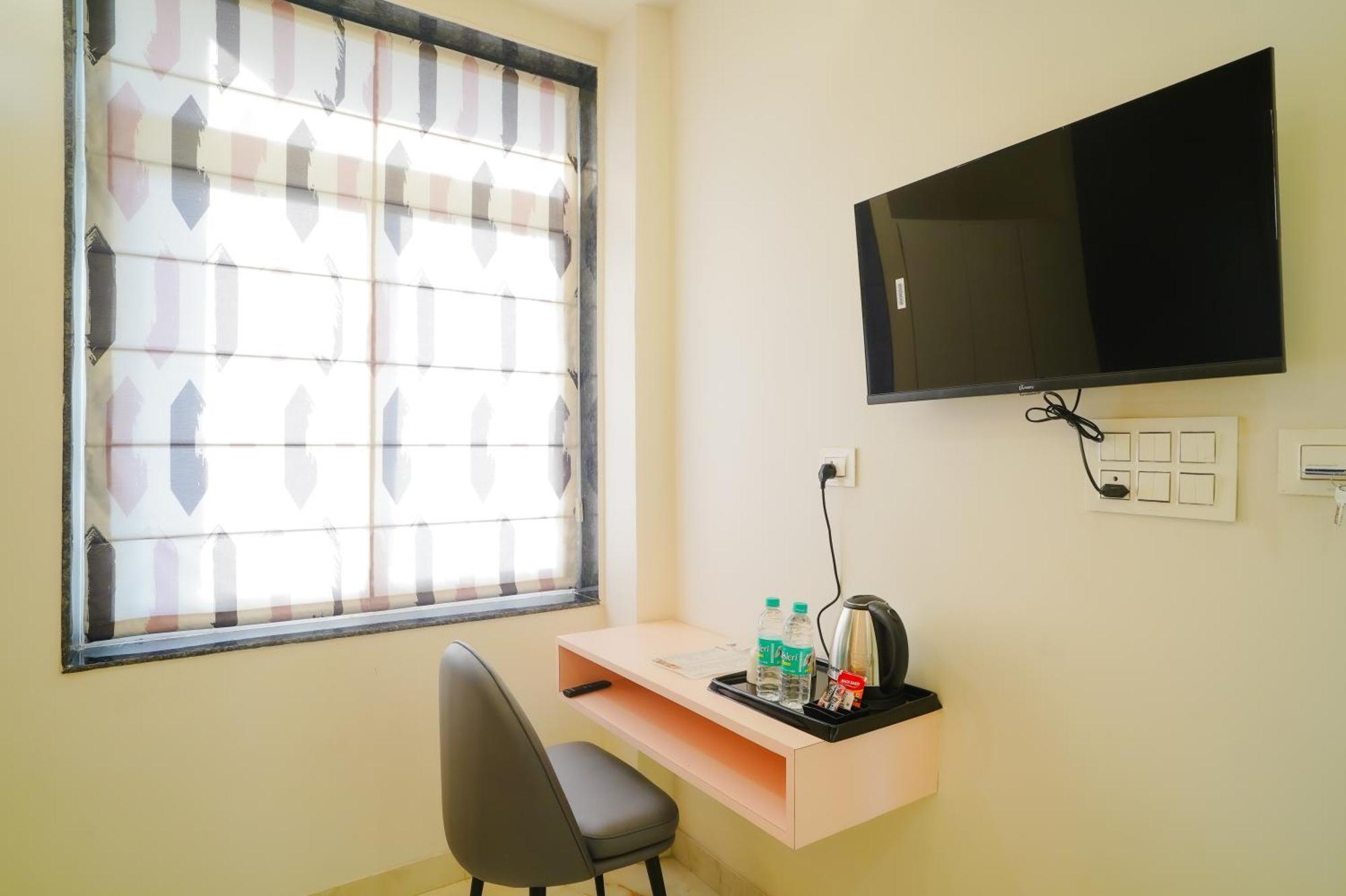 Hotel The Hidden Door-Near Jaipur Airport ภายนอก รูปภาพ