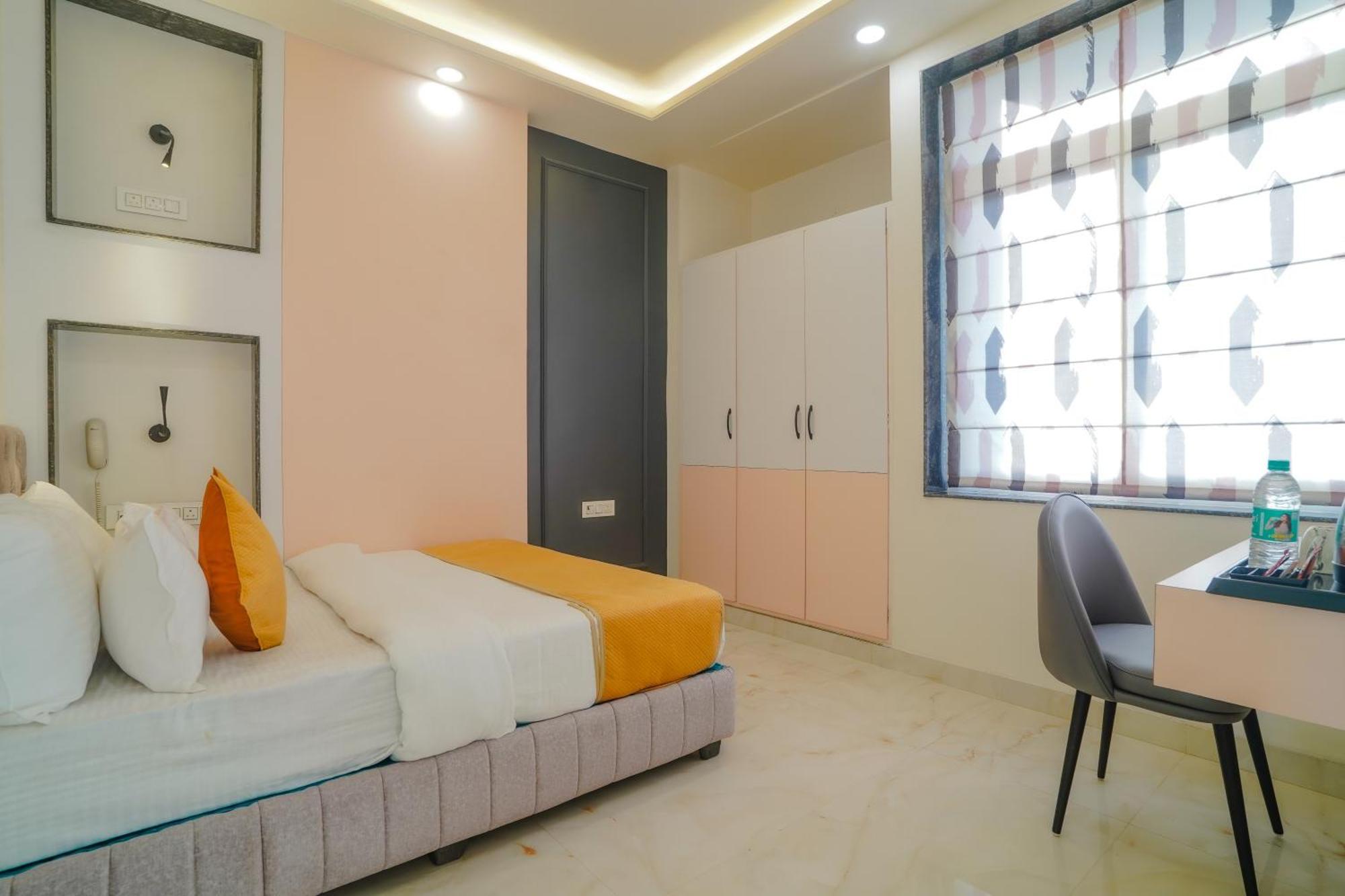 Hotel The Hidden Door-Near Jaipur Airport ภายนอก รูปภาพ