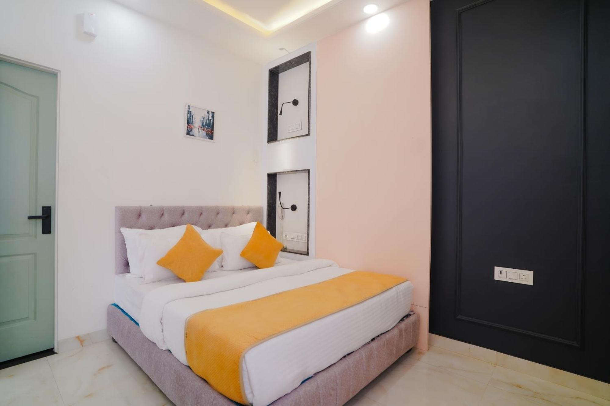Hotel The Hidden Door-Near Jaipur Airport ภายนอก รูปภาพ