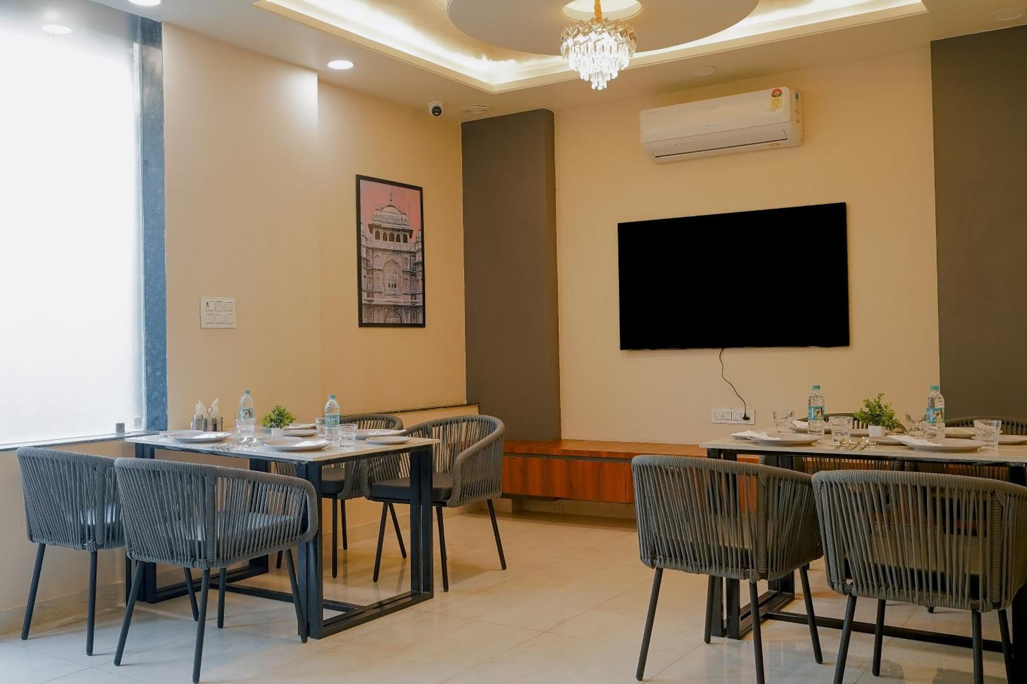 Hotel The Hidden Door-Near Jaipur Airport ภายนอก รูปภาพ