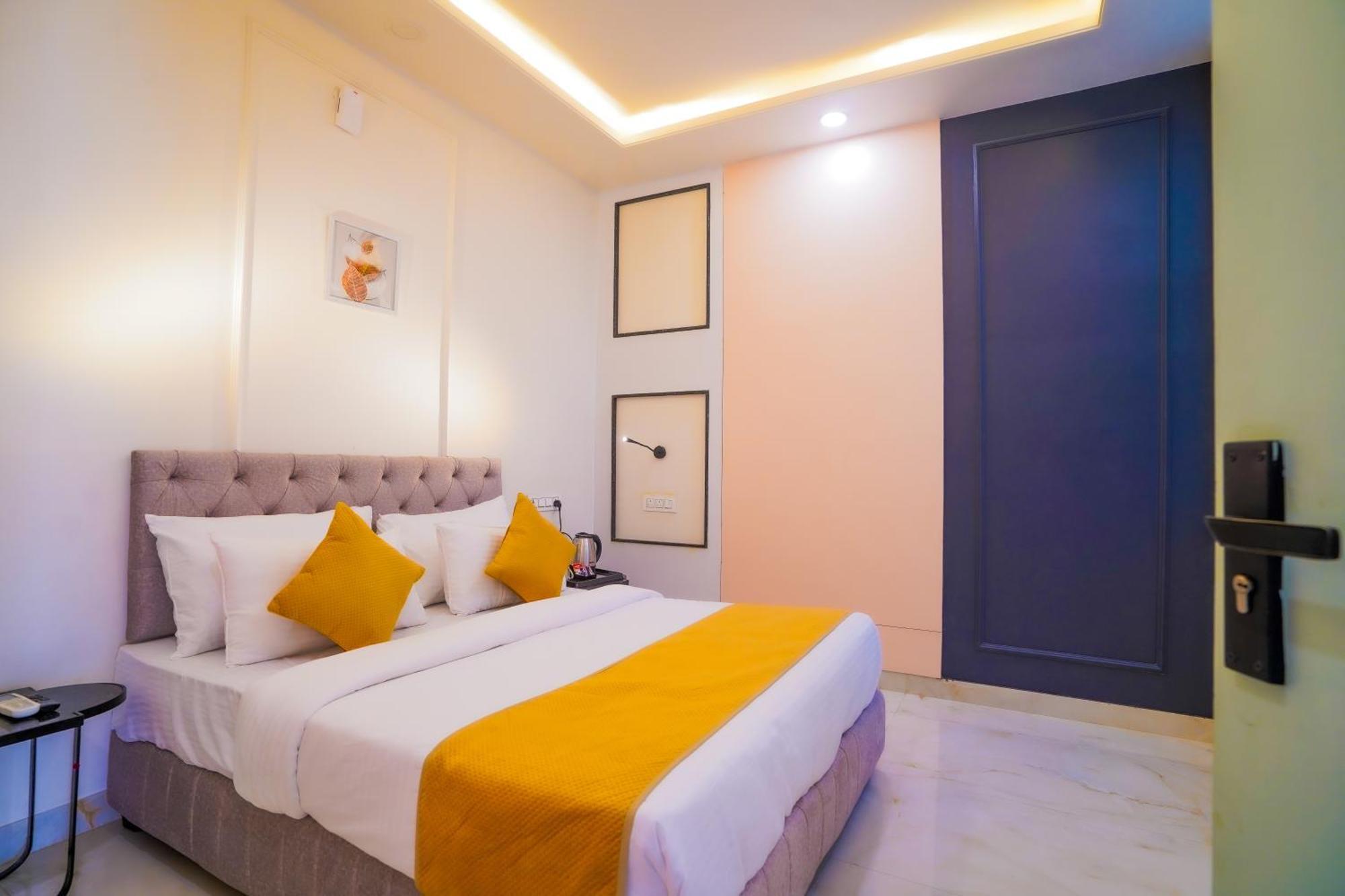 Hotel The Hidden Door-Near Jaipur Airport ภายนอก รูปภาพ