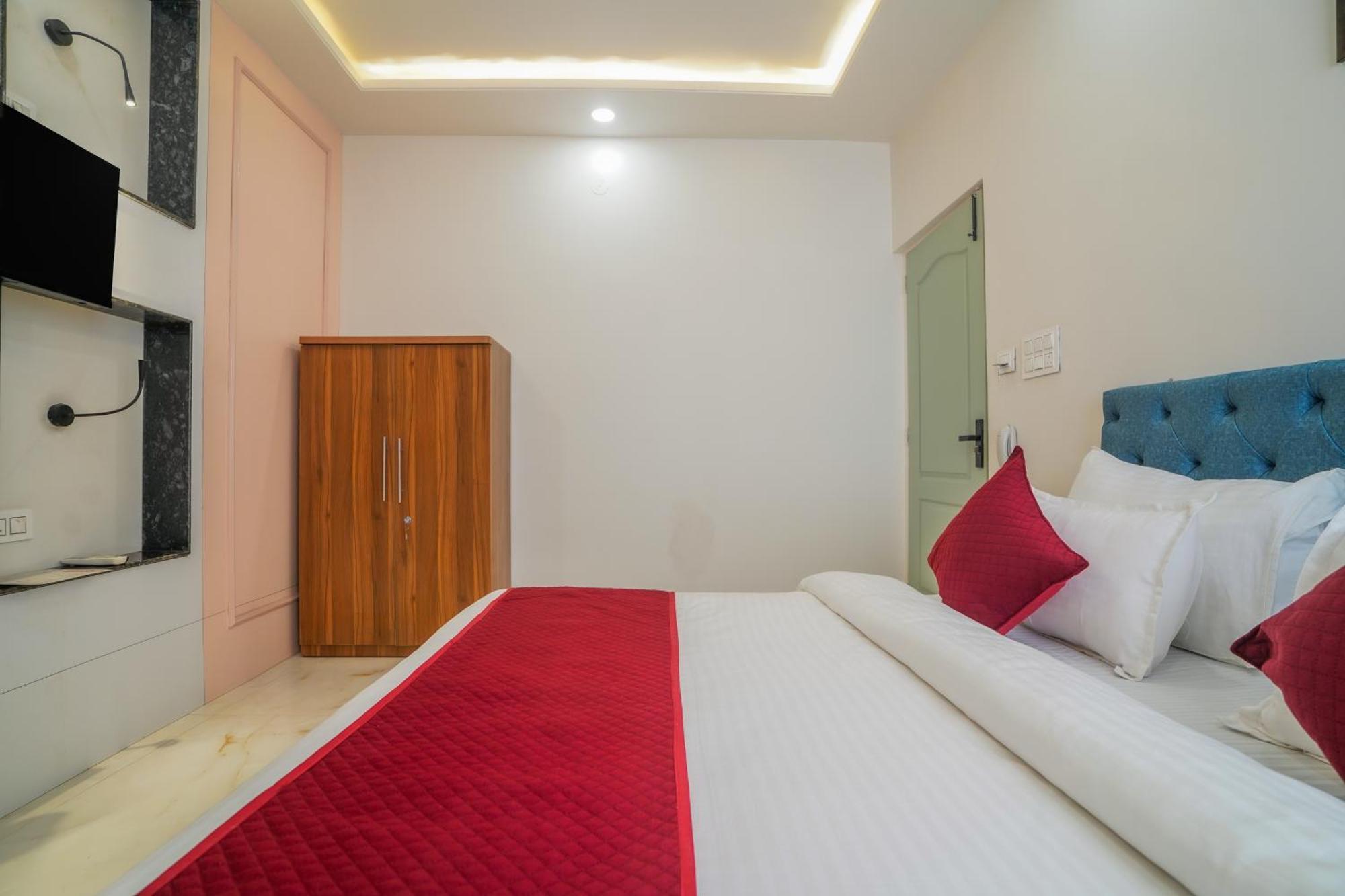 Hotel The Hidden Door-Near Jaipur Airport ภายนอก รูปภาพ