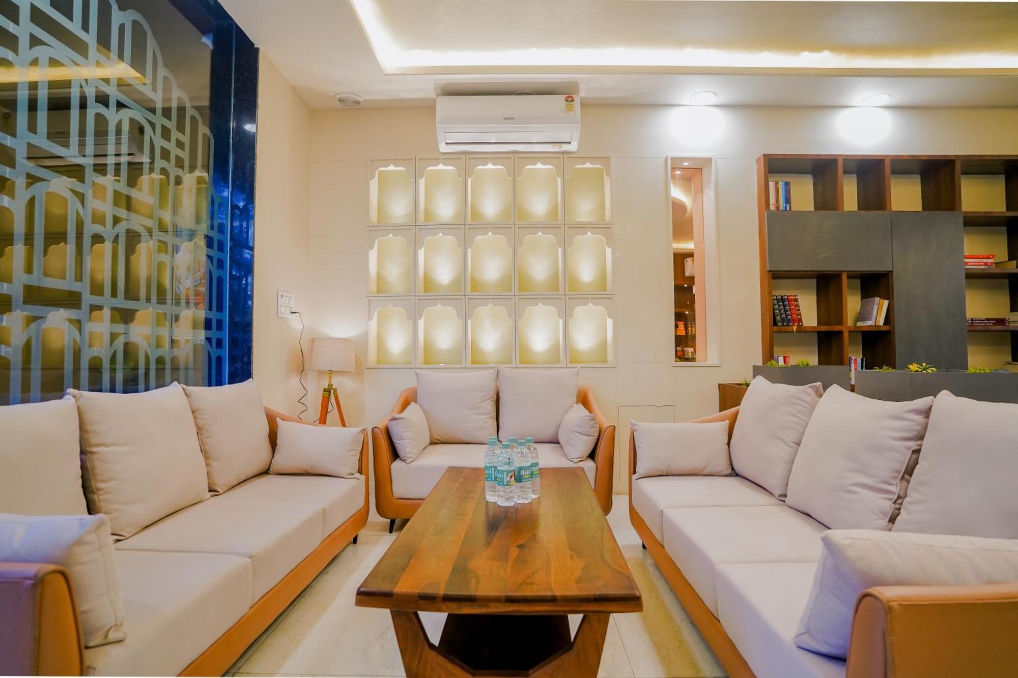 Hotel The Hidden Door-Near Jaipur Airport ภายนอก รูปภาพ